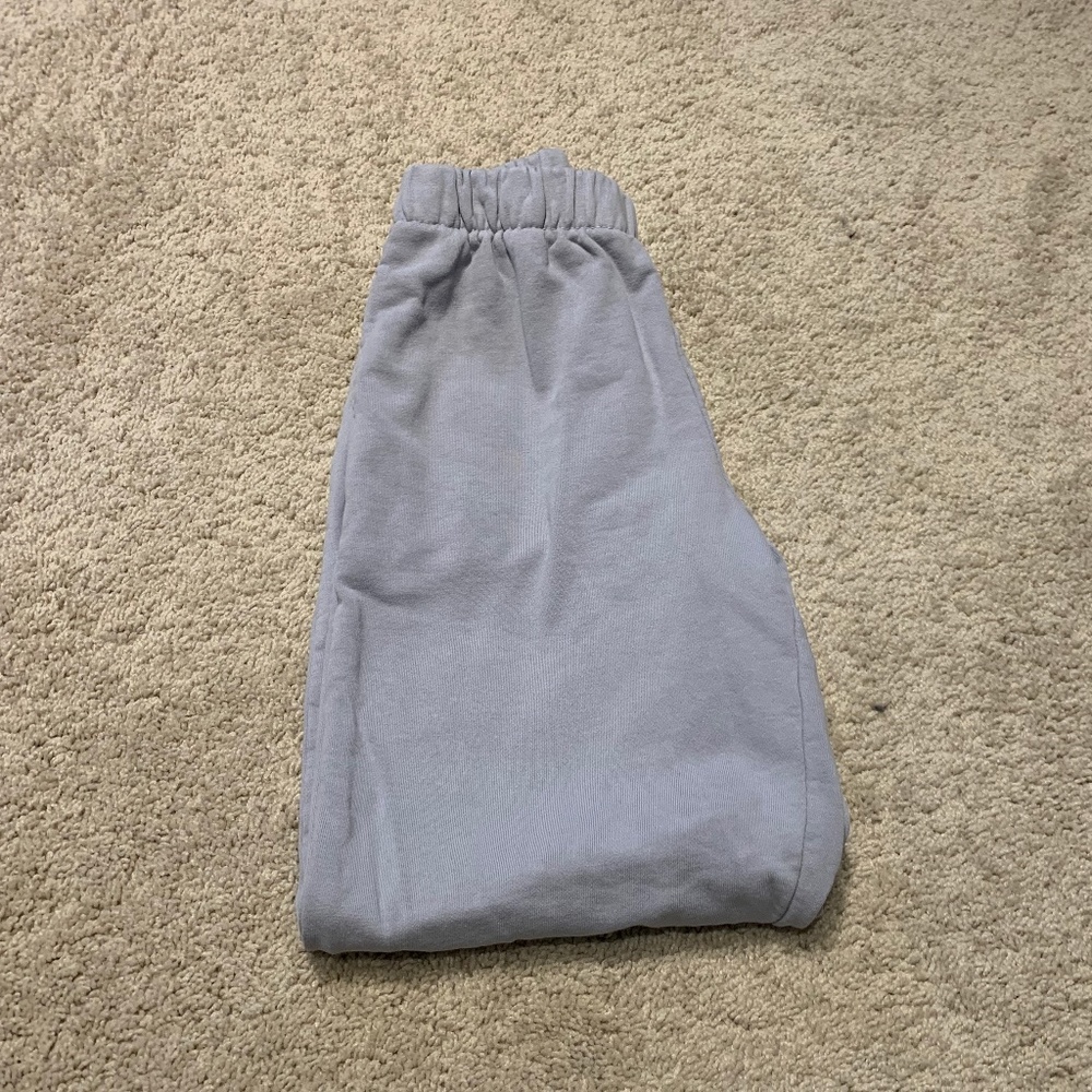 BRANDY MELVILLE ROSA SWEATPANTS